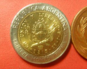 アルゼンチン　クラッド貨